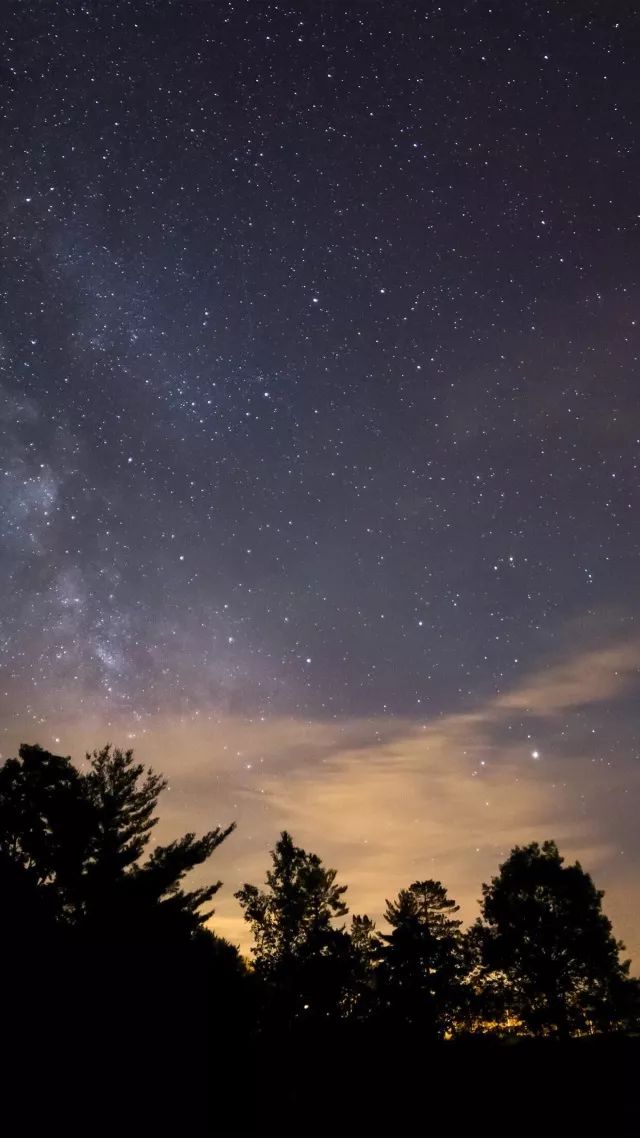 最美星空壁纸：夜空中最亮的星星