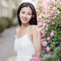 小清新美女 花海中的（共15张）